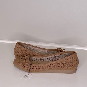 Brown Leather Giani Bernini Flats, NWT